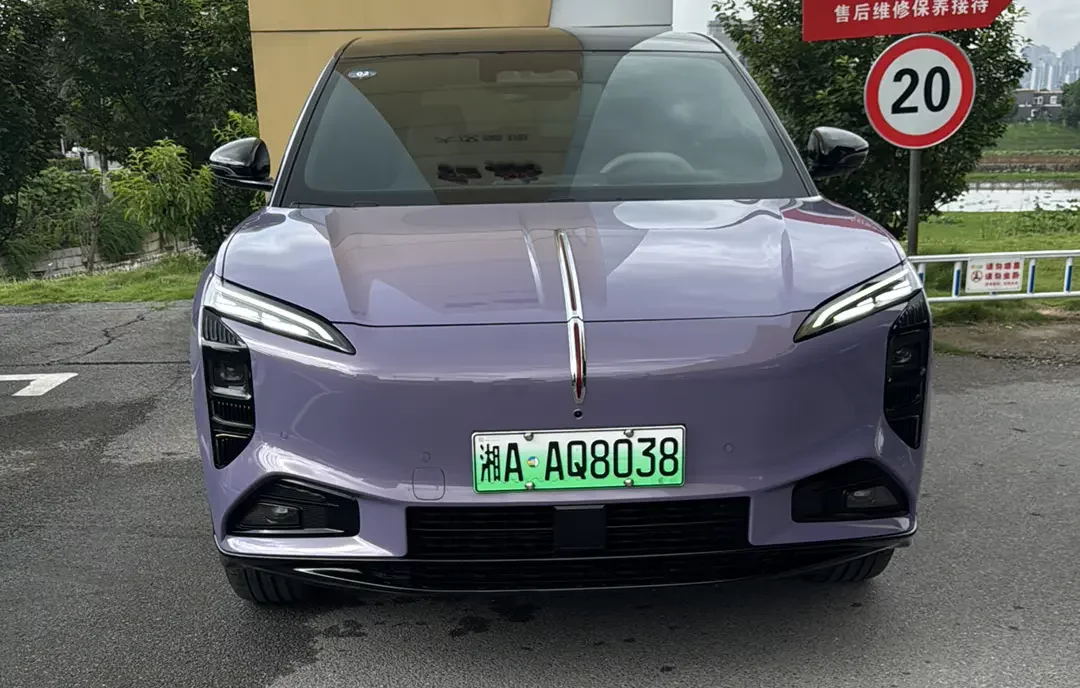 Hongqi Red Flag Tiangong 08