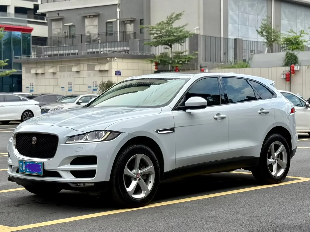 Jaguar F-PACE