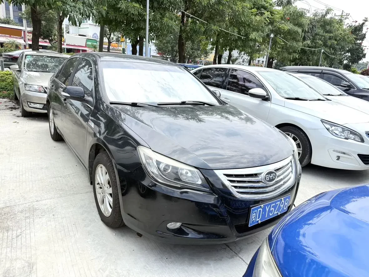 BYD G6