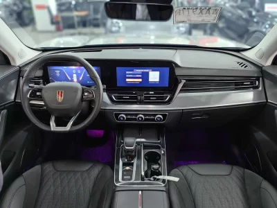 Hongqi HS5
