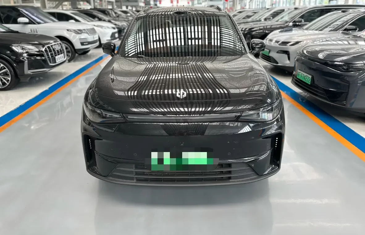Leapmotor C16