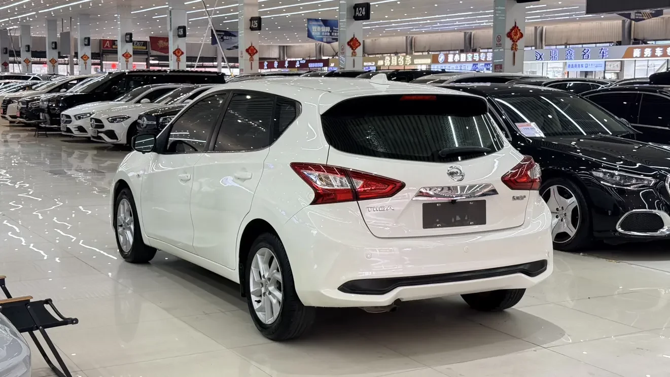 Nissan Tiida