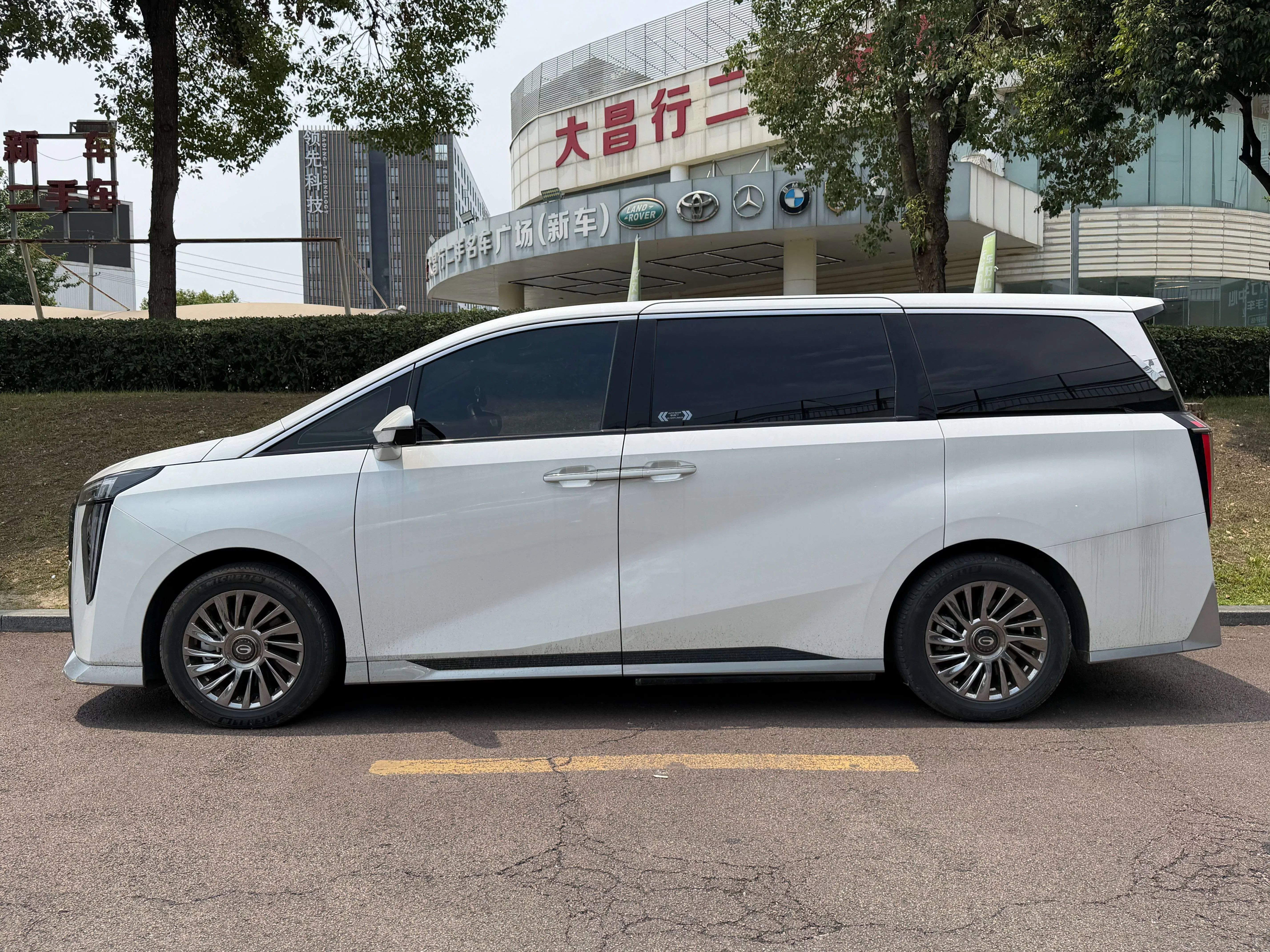 GAC Trumpchi M8