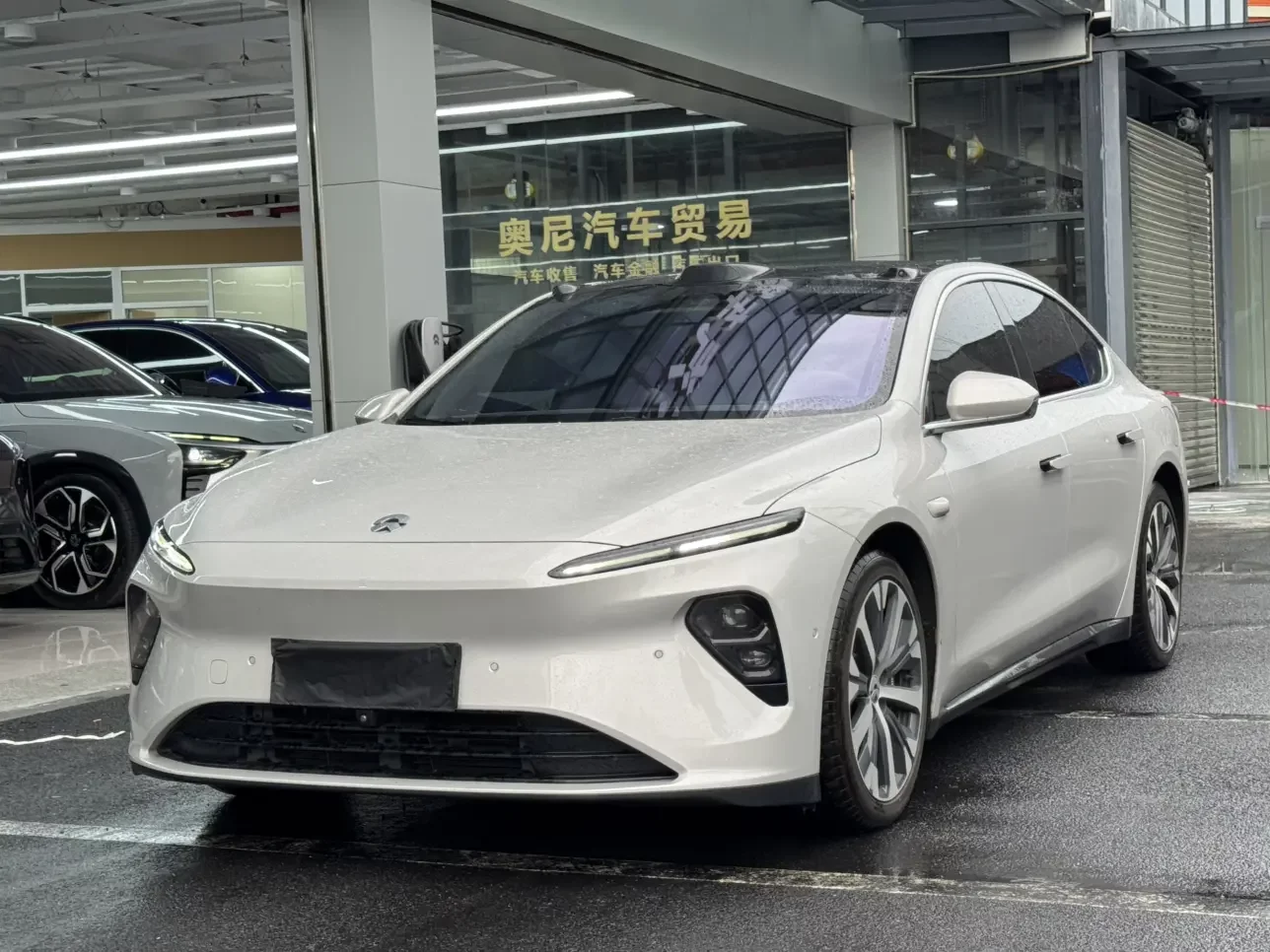 NIO ET7