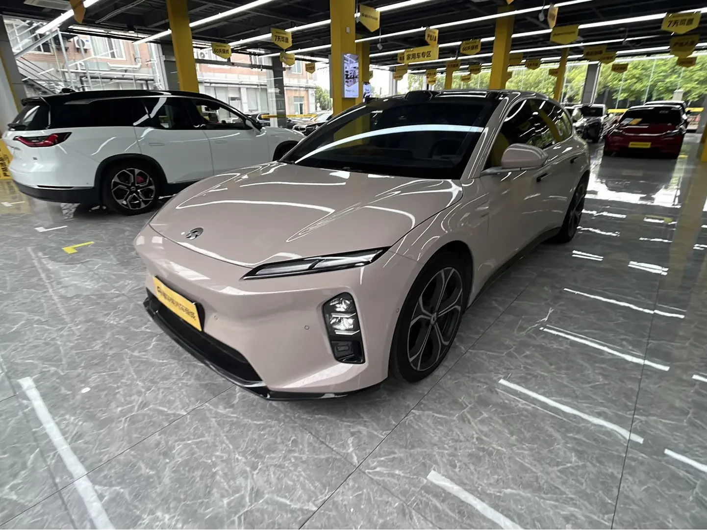 NIO ET5T  из Китая