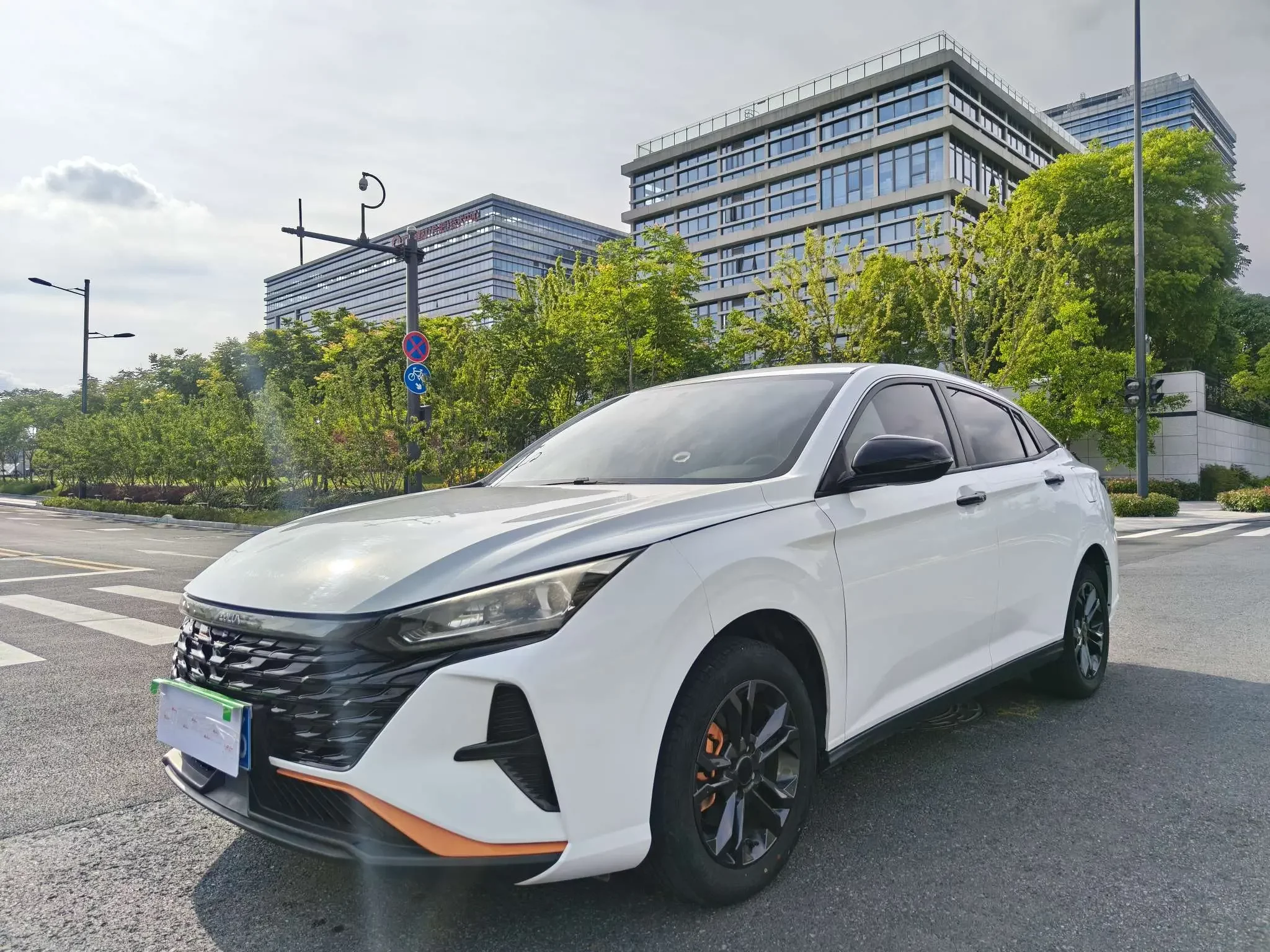 Dongfeng Yixuan