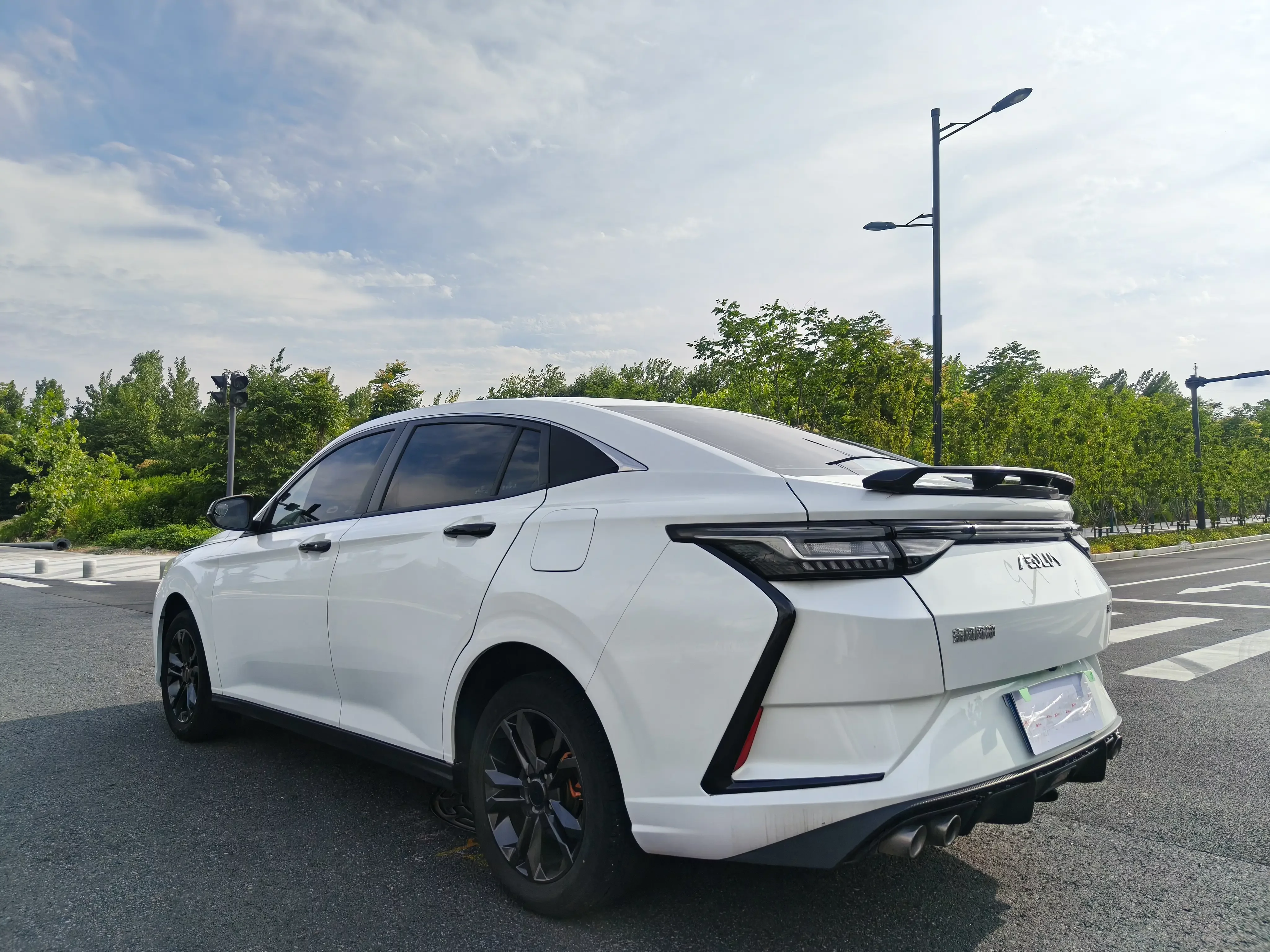 Dongfeng Yixuan