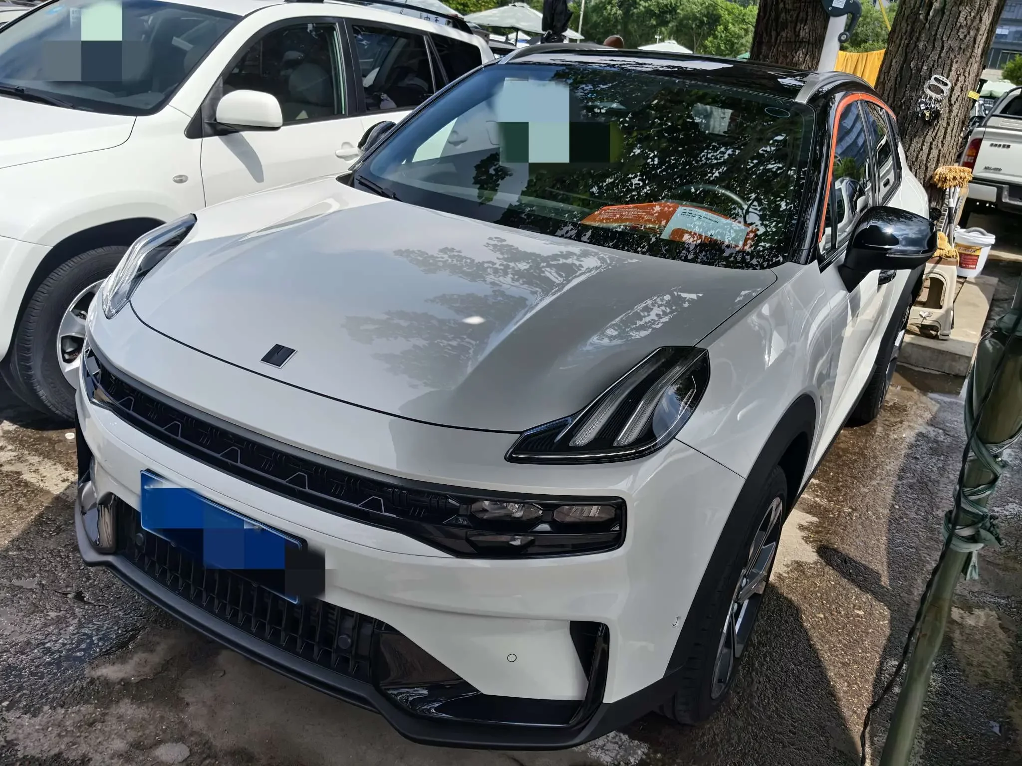 Lynk & Co 06
