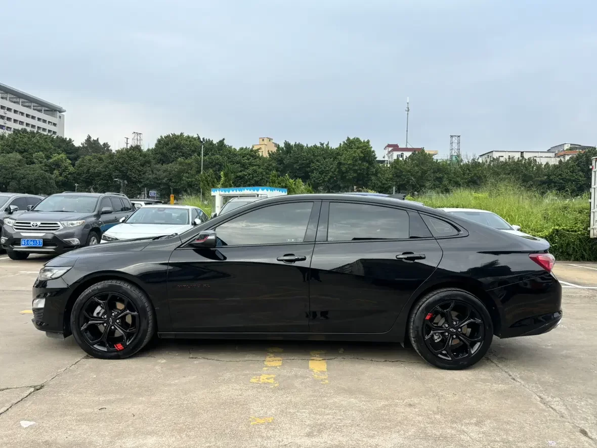Chevrolet Malibu XL