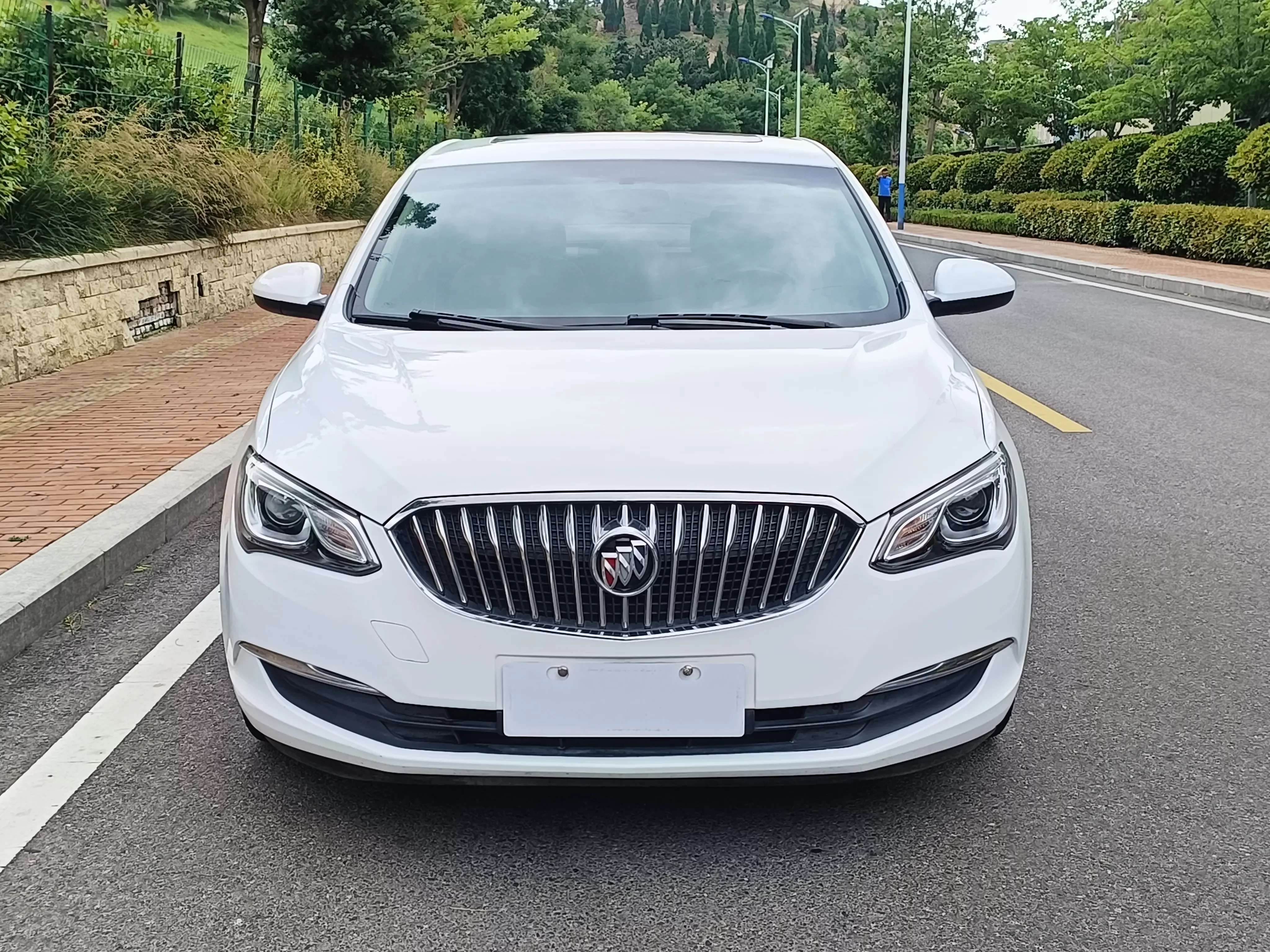 Buick Yinglang