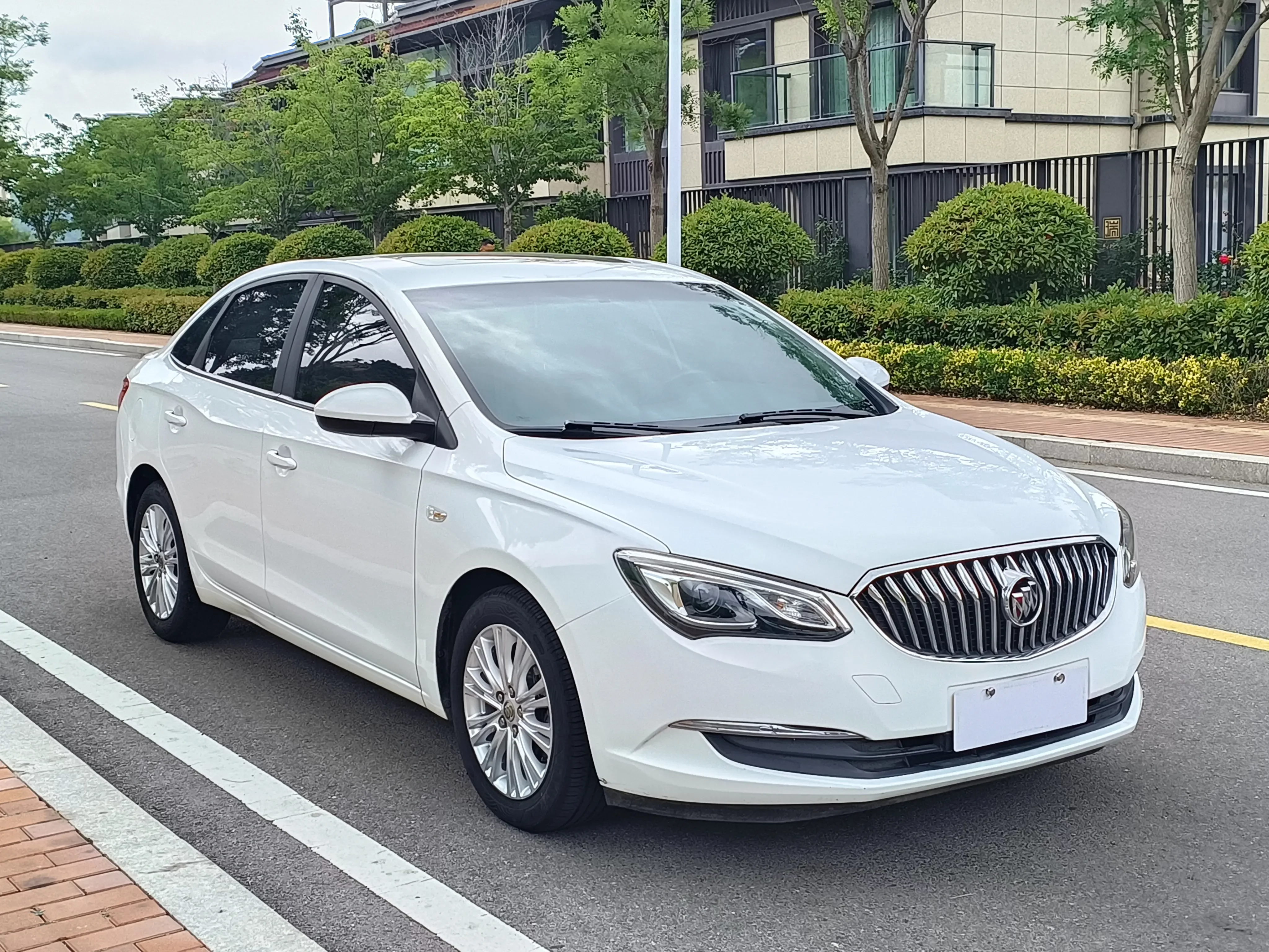Buick Yinglang