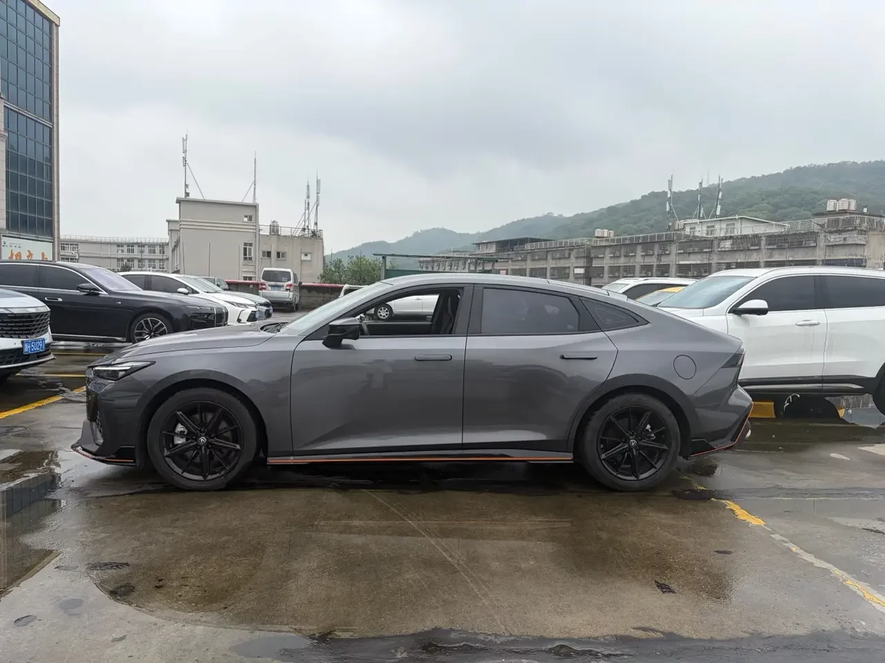 Changan UNI-V
