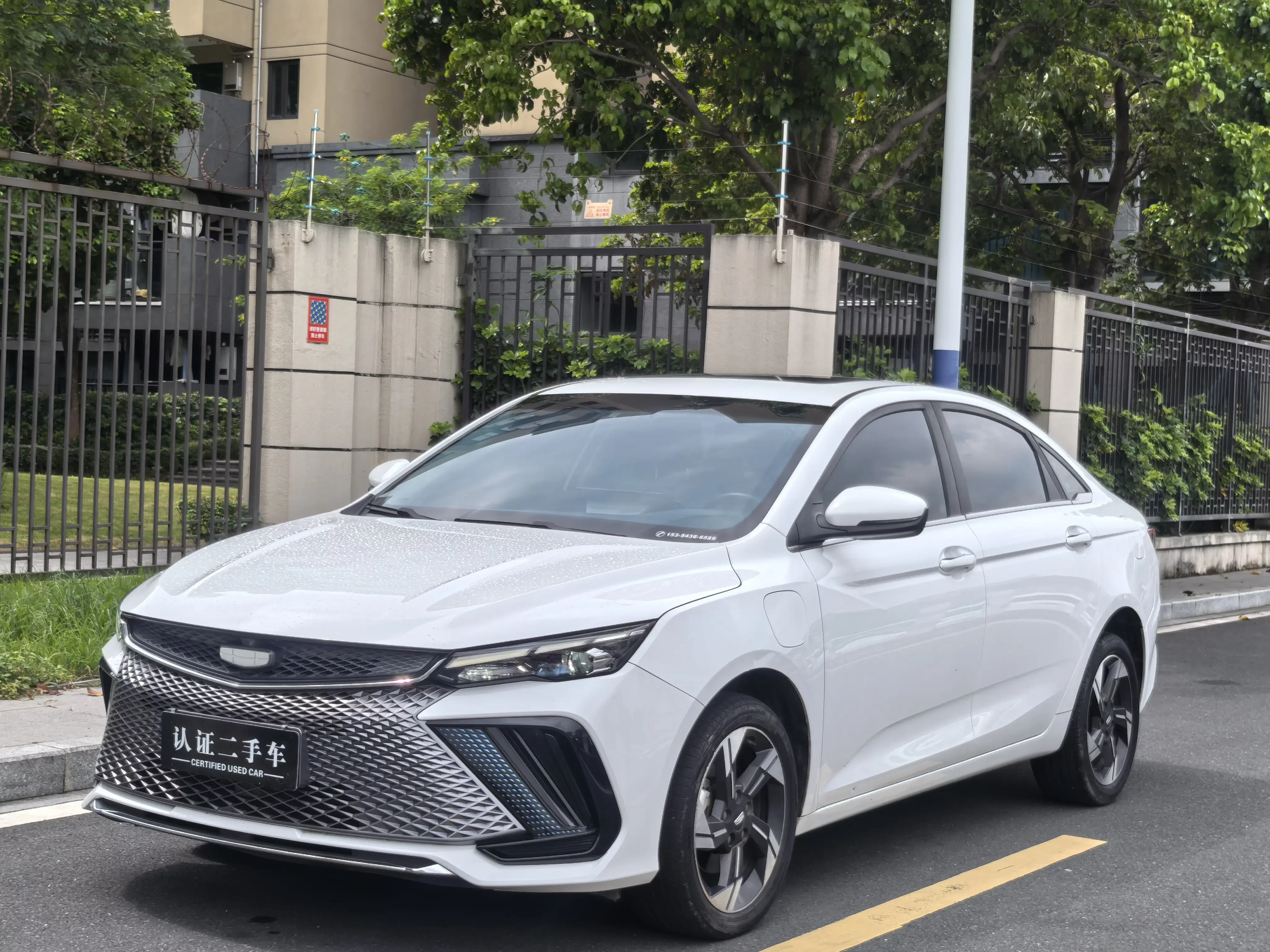 Geely Emgrand L HiP