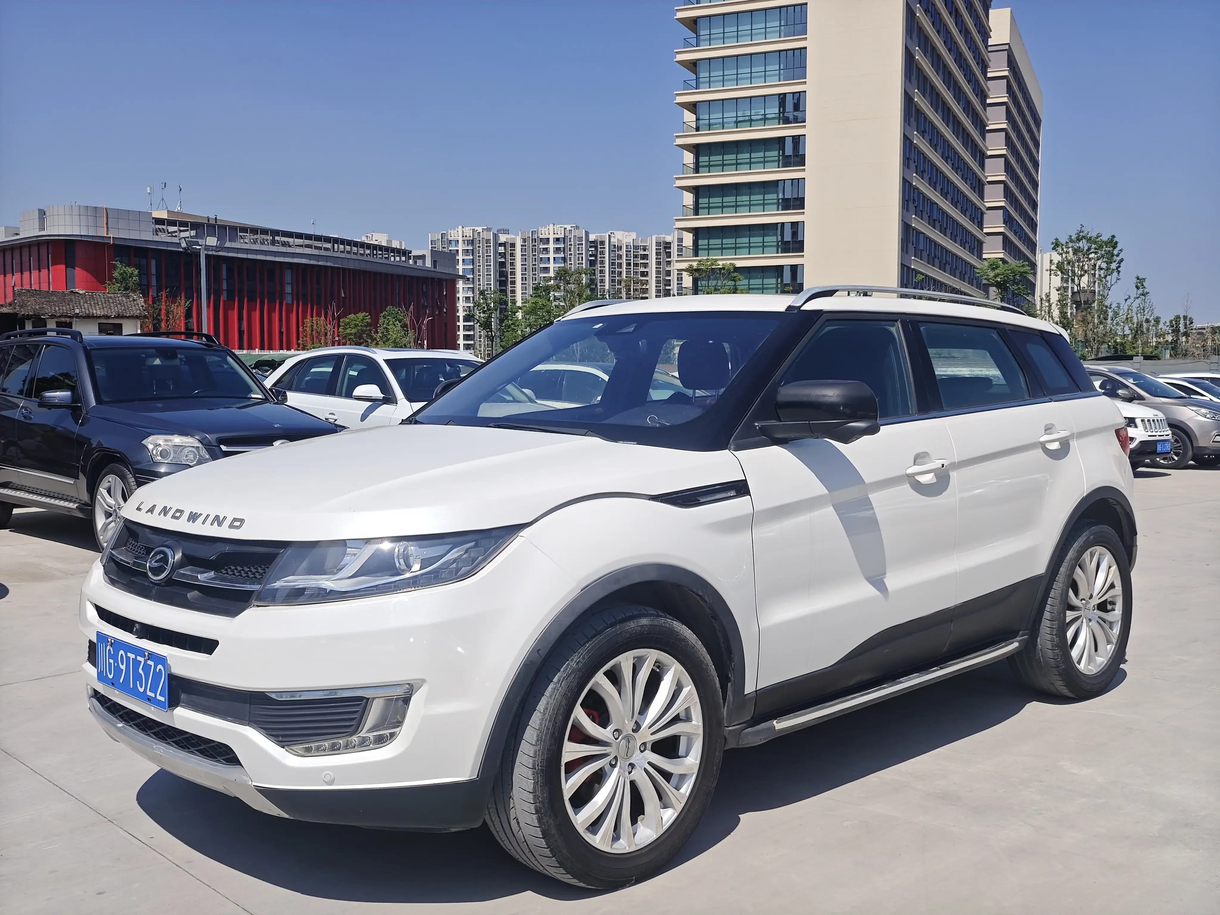 Lu Feng Landwind X7
