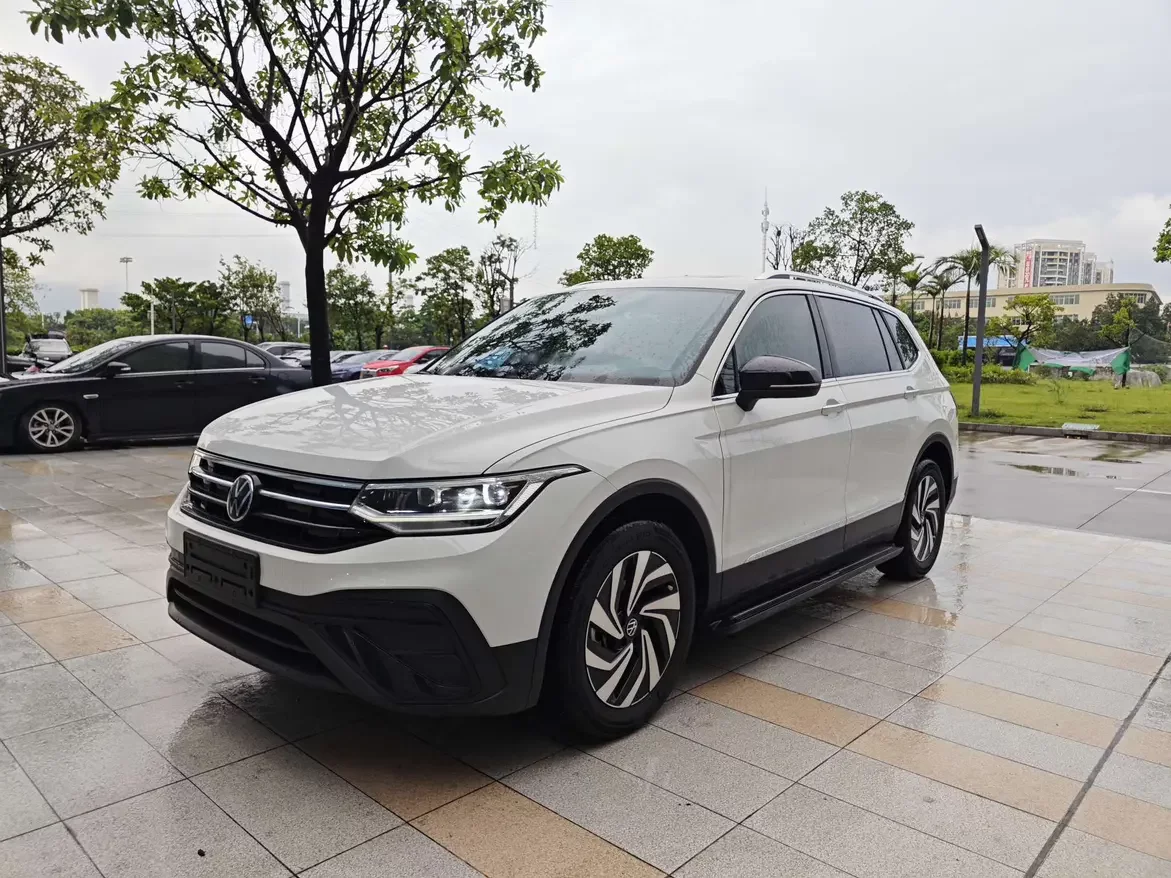 Volkswagen Tiguan L