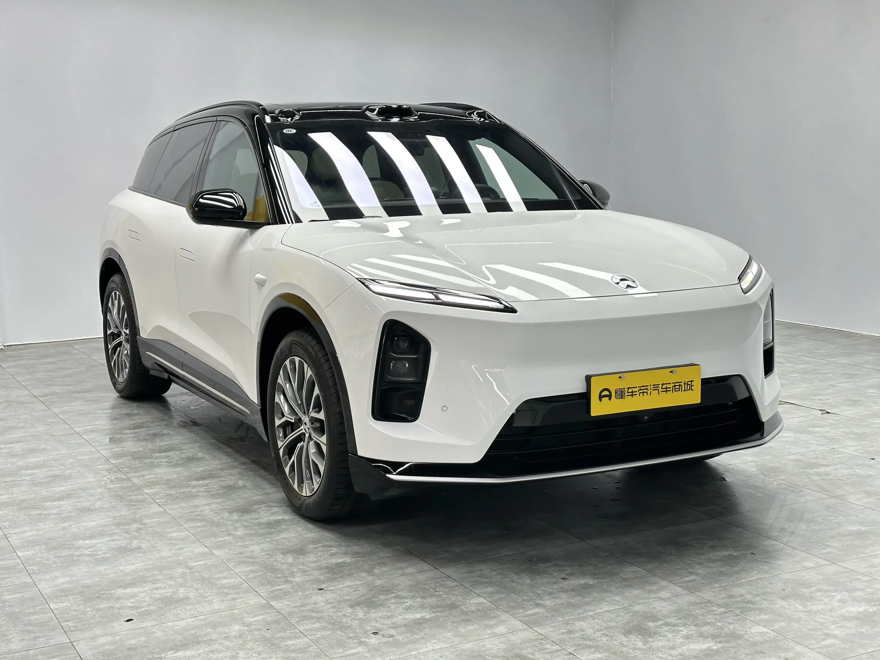 NIO ES6