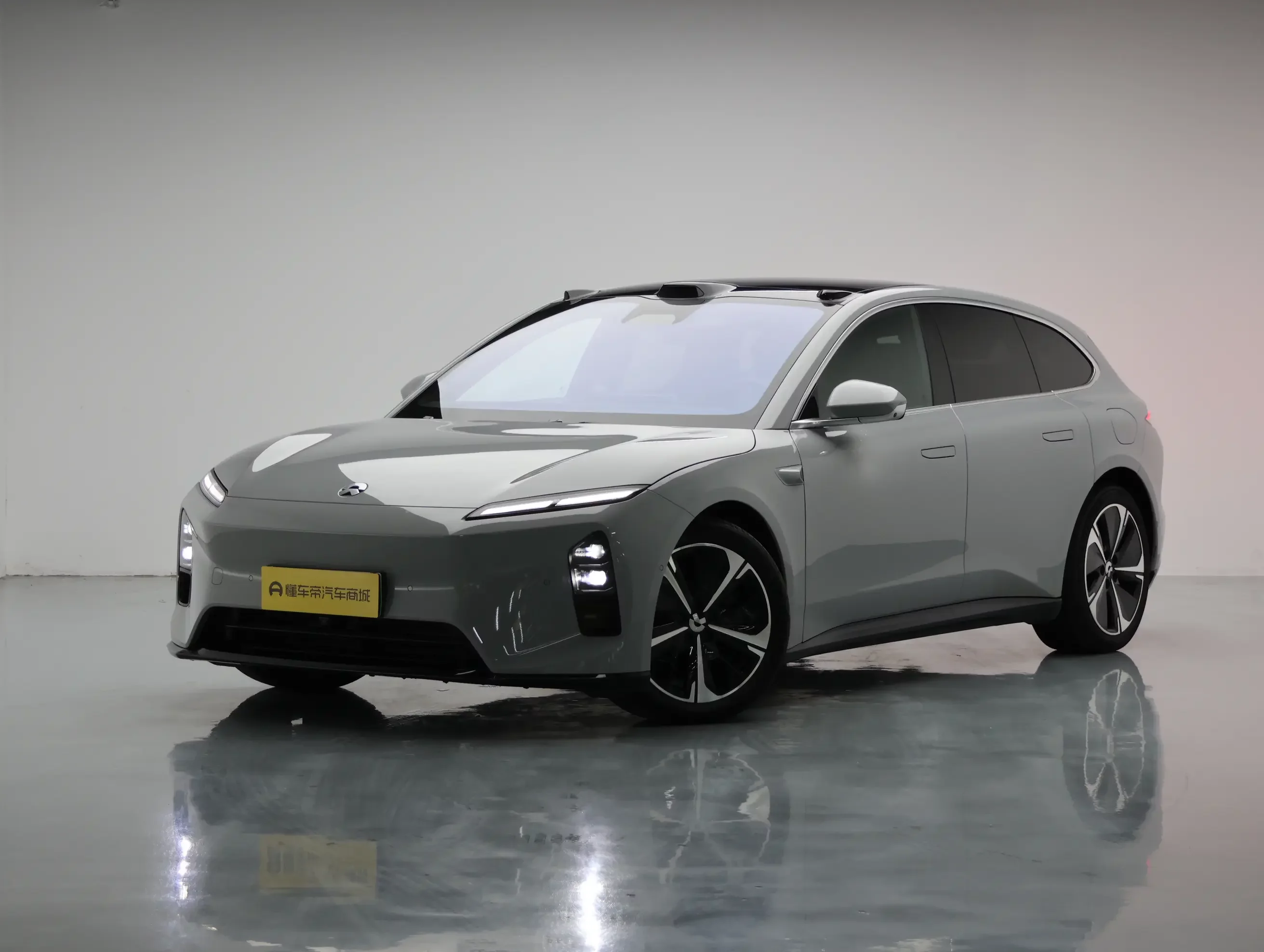 NIO ET5T  из Китая