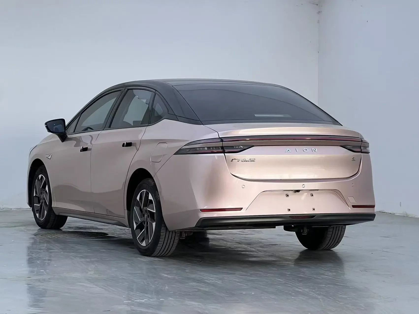 GAC AION S