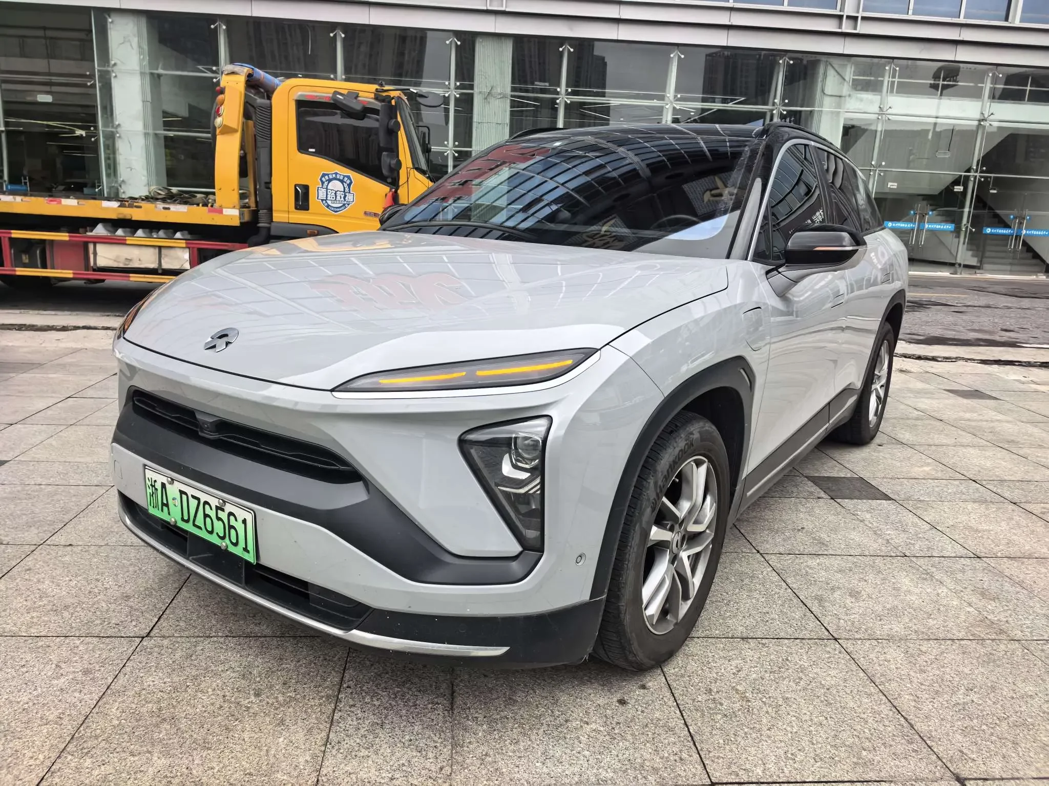 NIO ES6