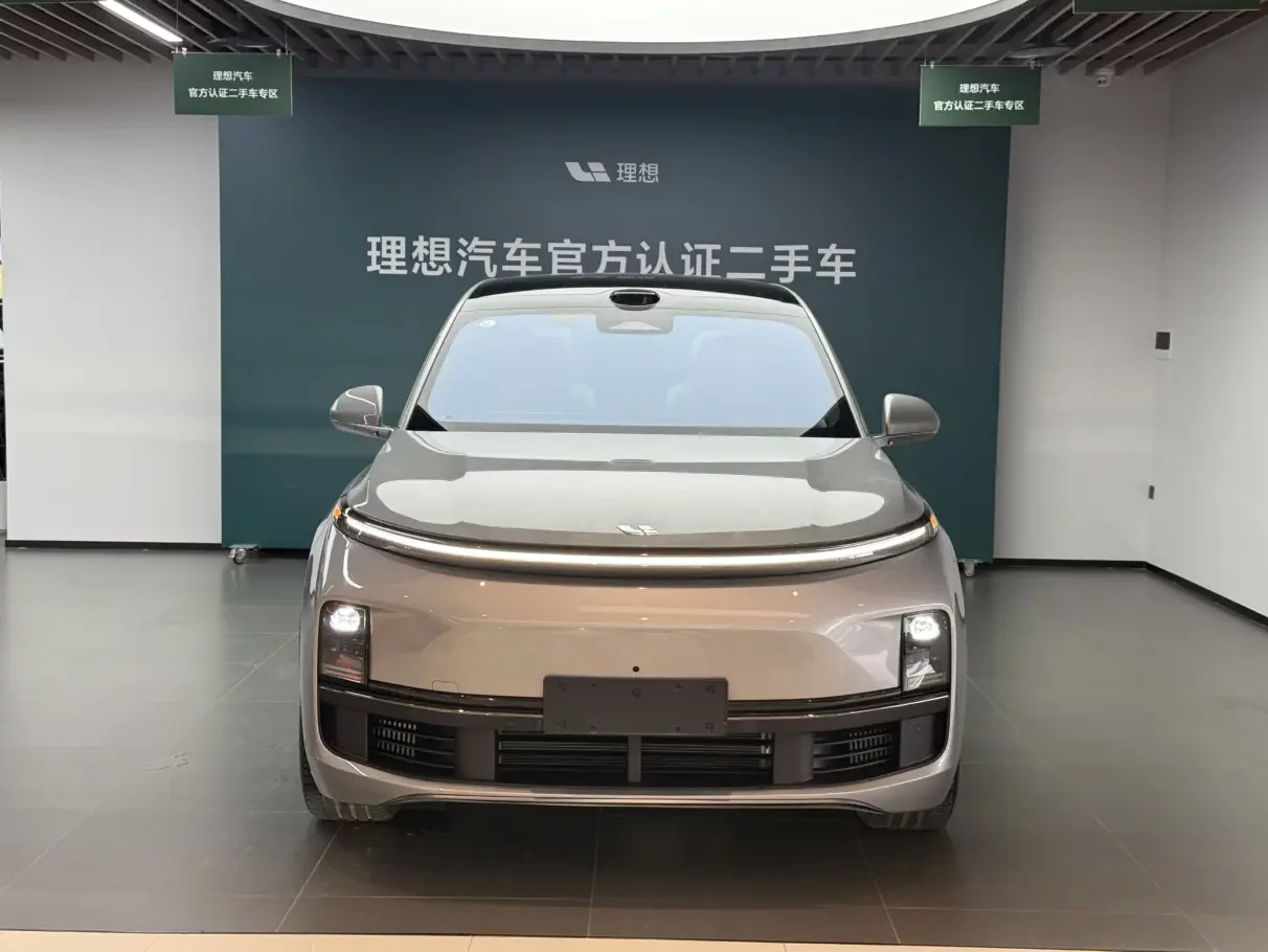 Lixiang L8