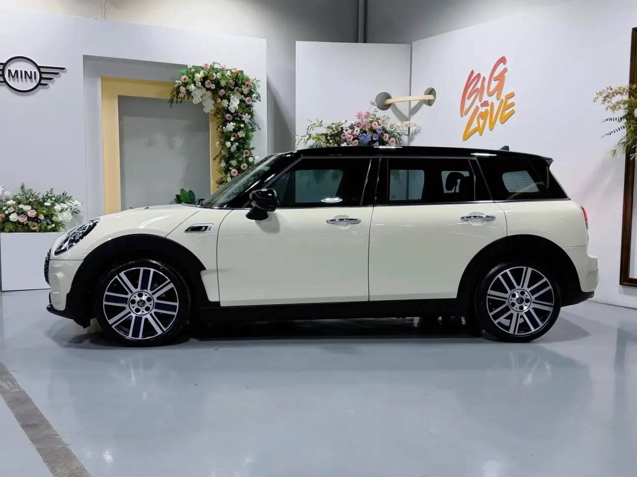 MINI CLUBMAN