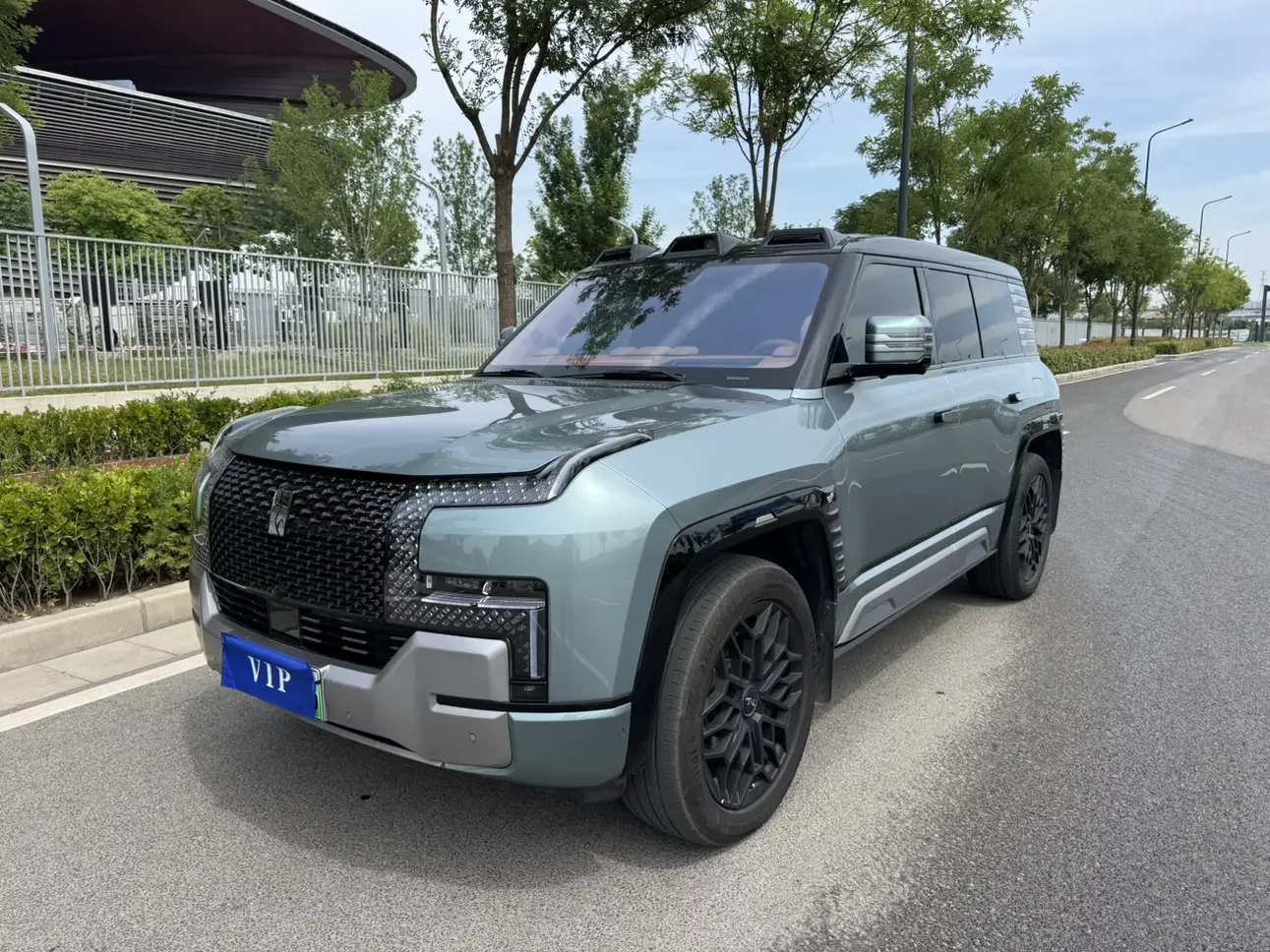 BYD Yangwang U8