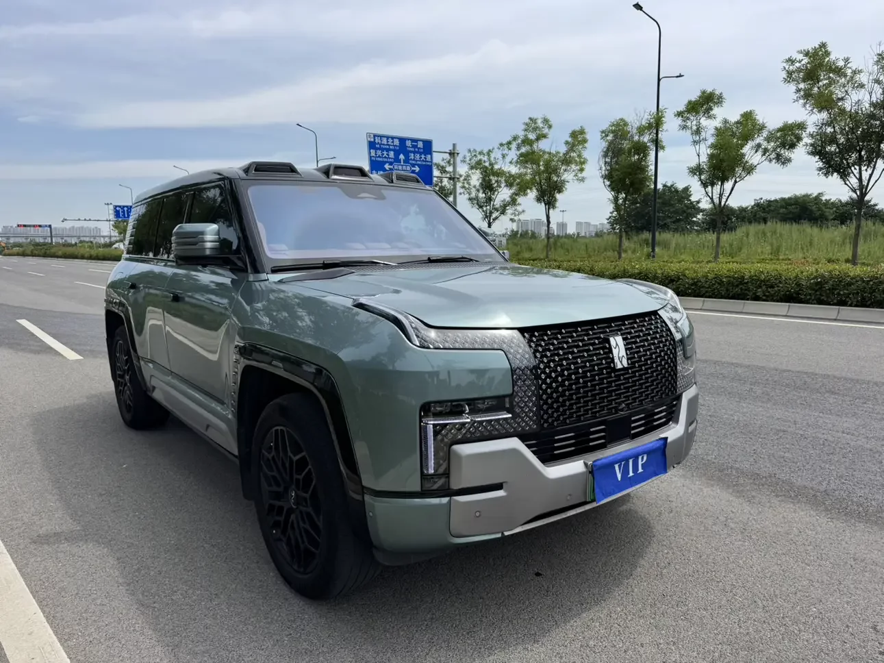 BYD Yangwang U8