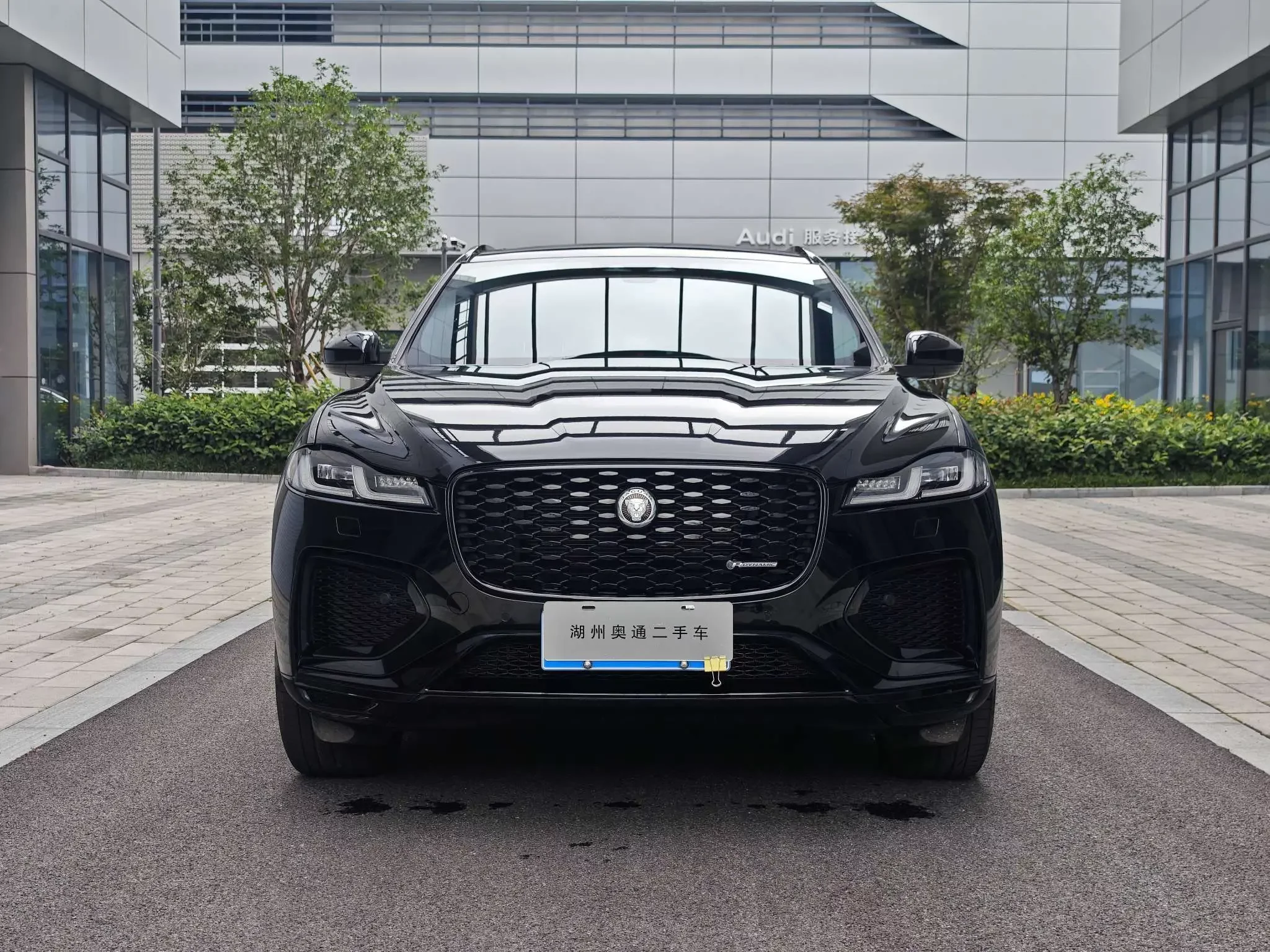 Jaguar F-PACE