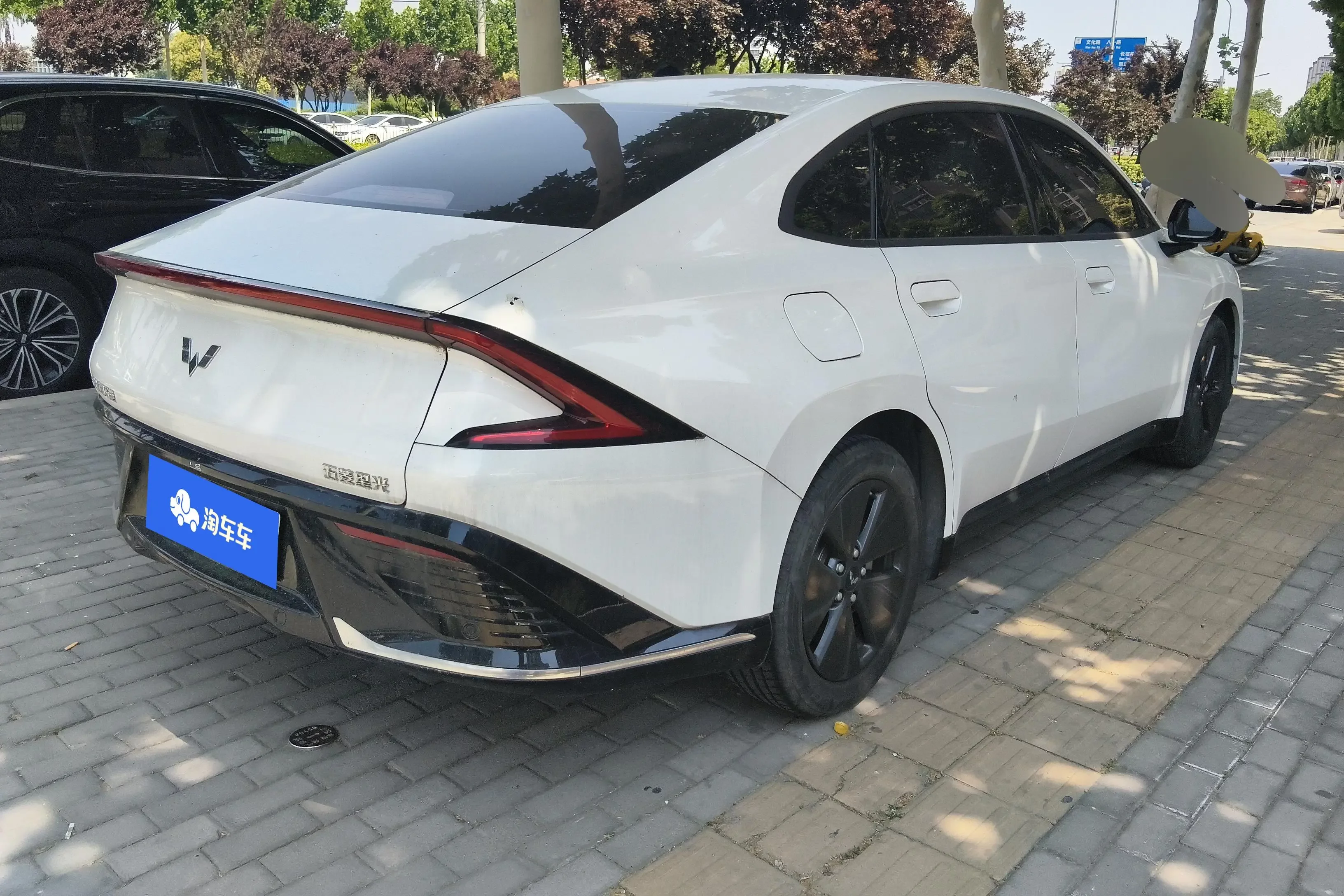 Wuling Starlight PHEV