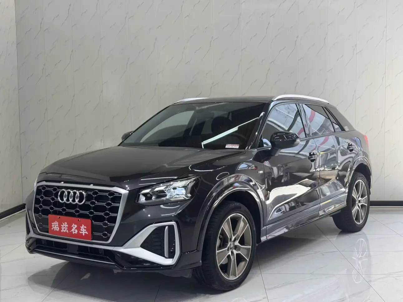 Audi Q2L