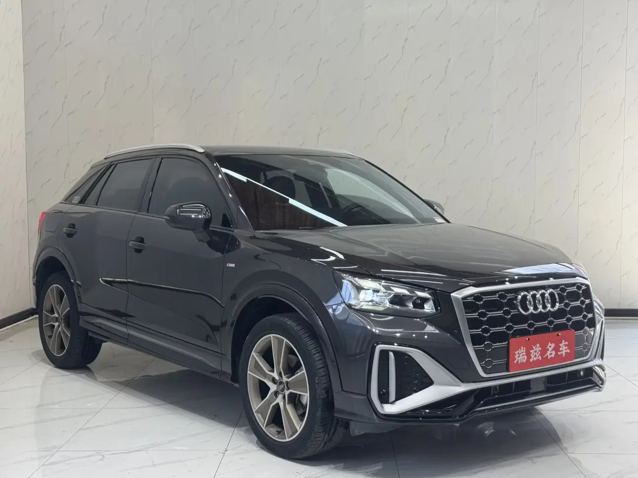 Audi Q2L
