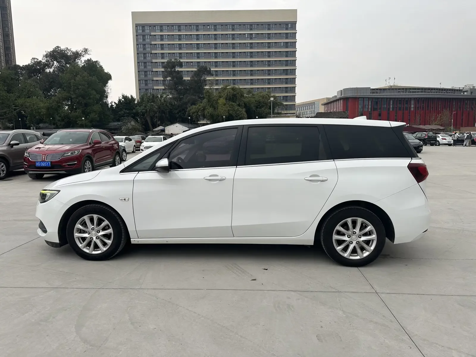 Buick GL6