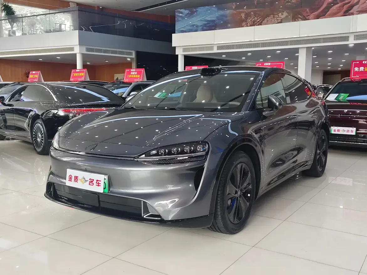 Luxeed Zhijie R7