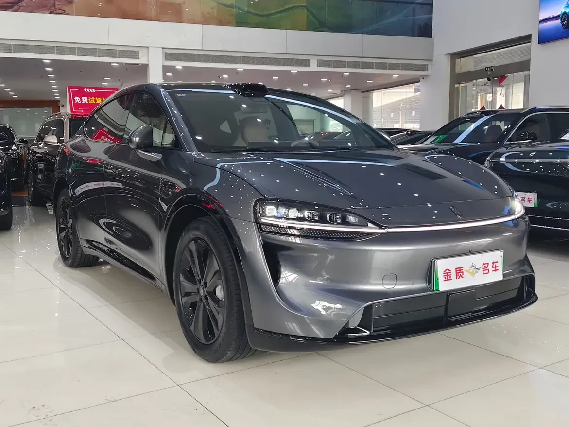 Luxeed Zhijie R7