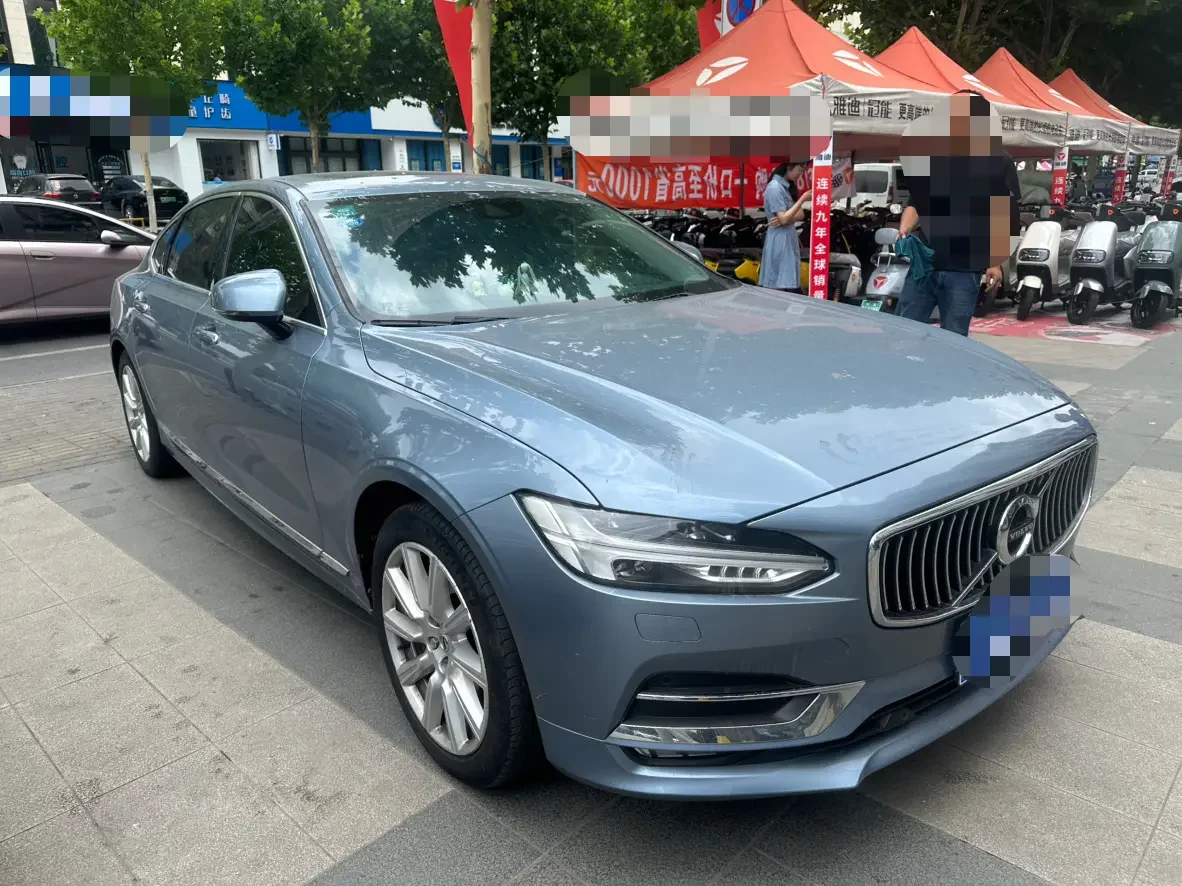 Volvo S90