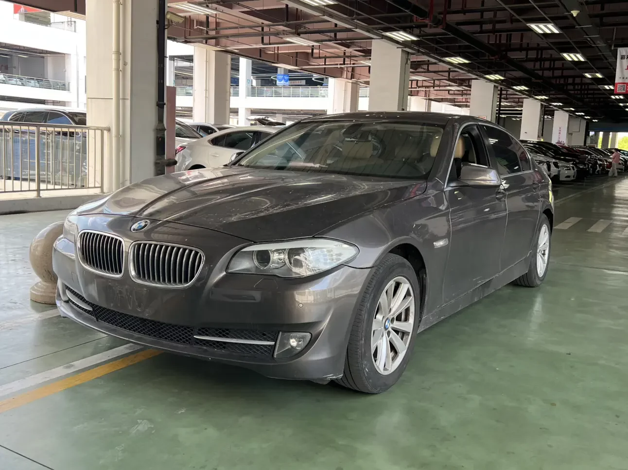 BMW 5 Series  из Китая