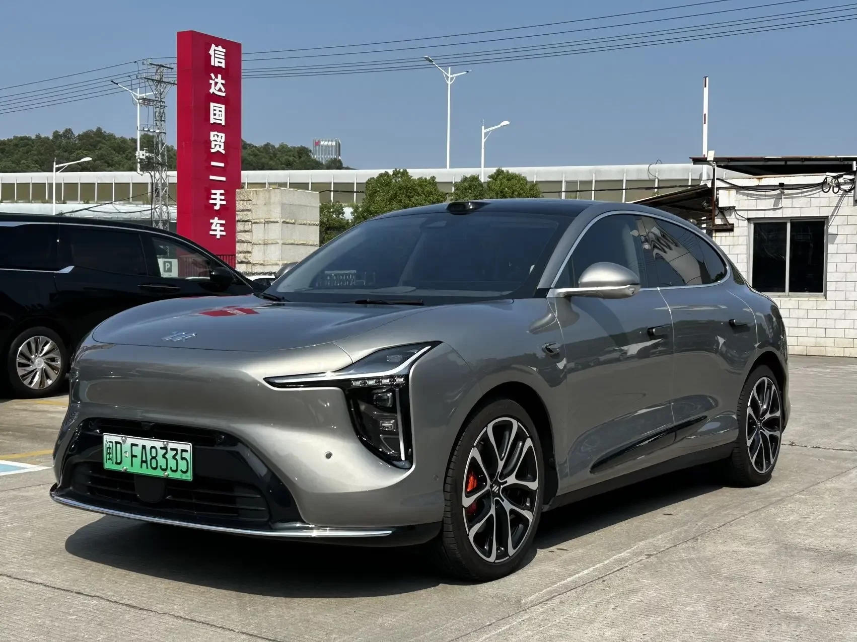 Zhiji LS6  из Китая