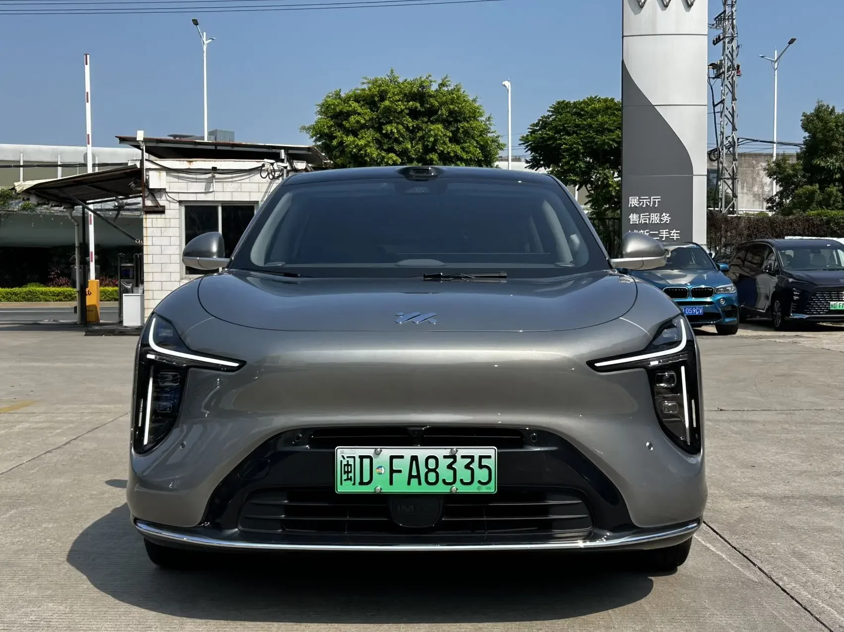 Zhiji LS6  из Китая