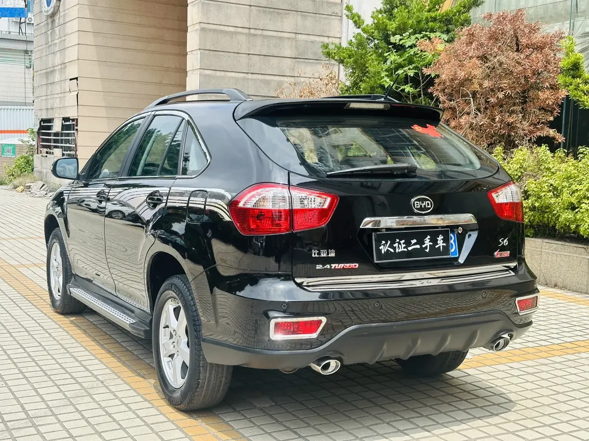 BYD S6