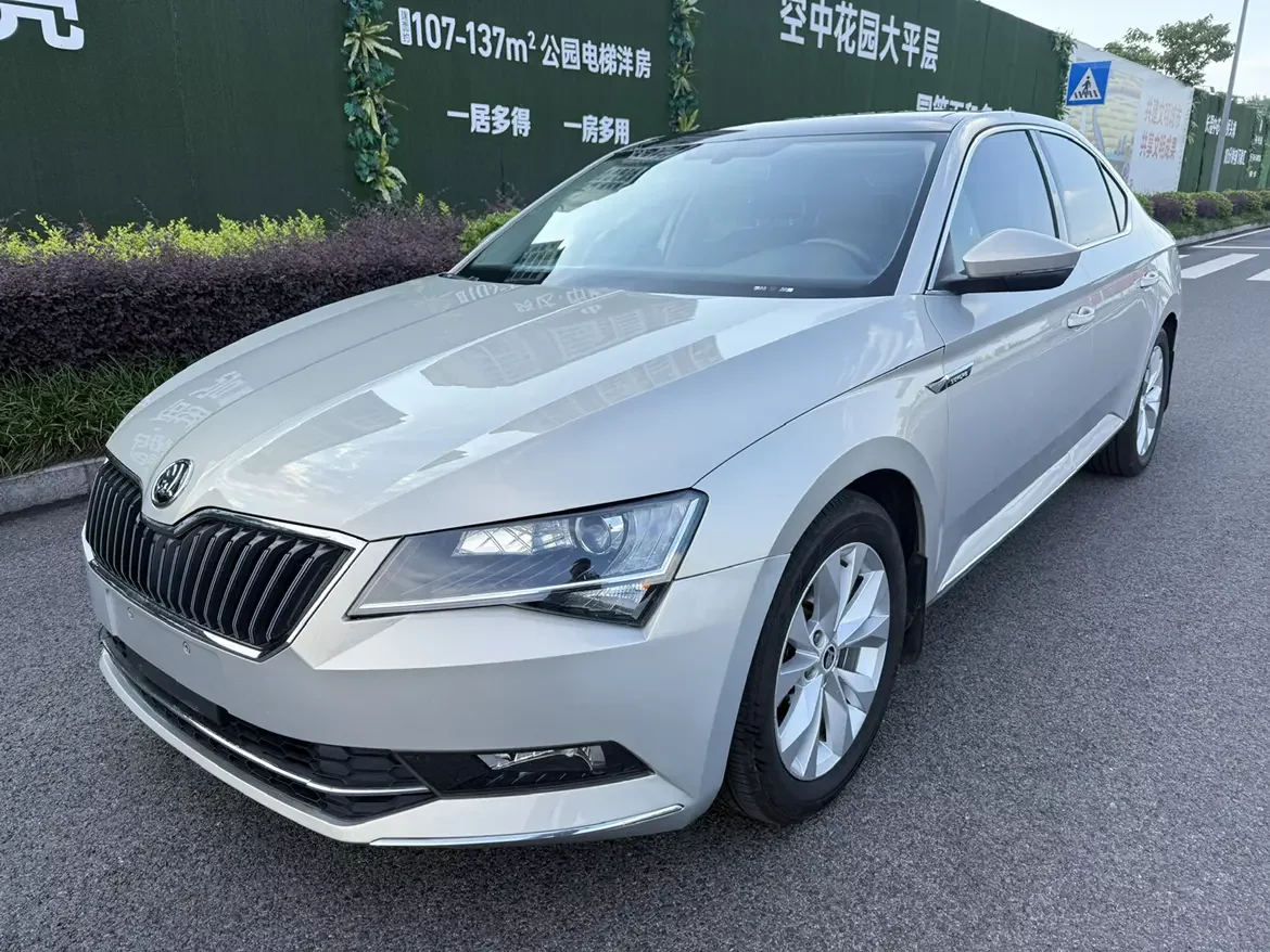 Skoda SuperB