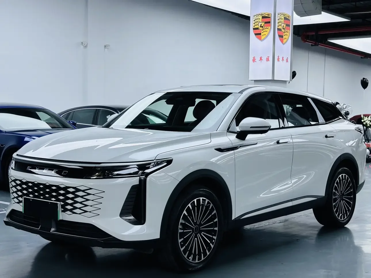 Exeed Xingtu Yaoguang C-DM