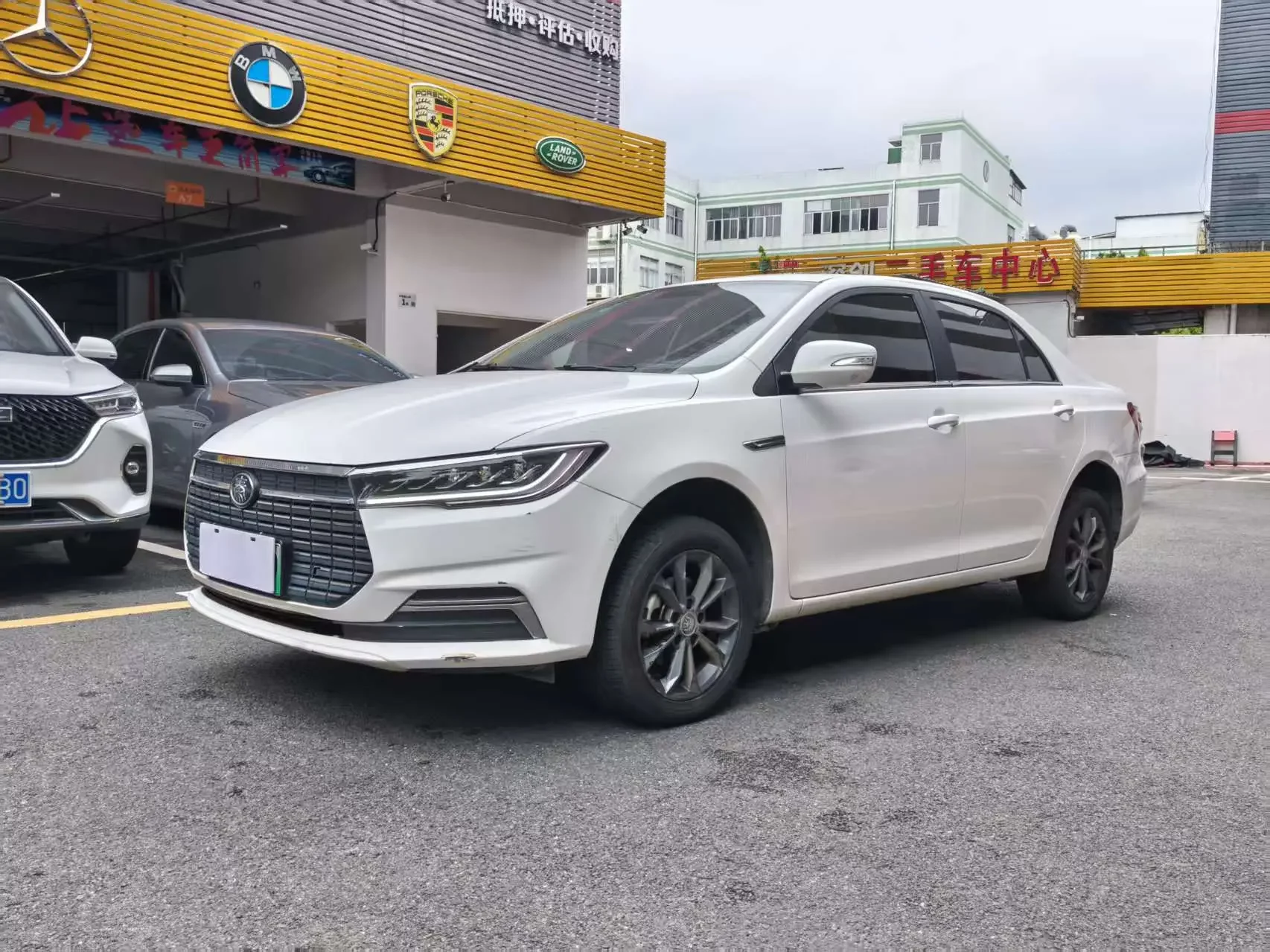 BYD QinEV  из Китая