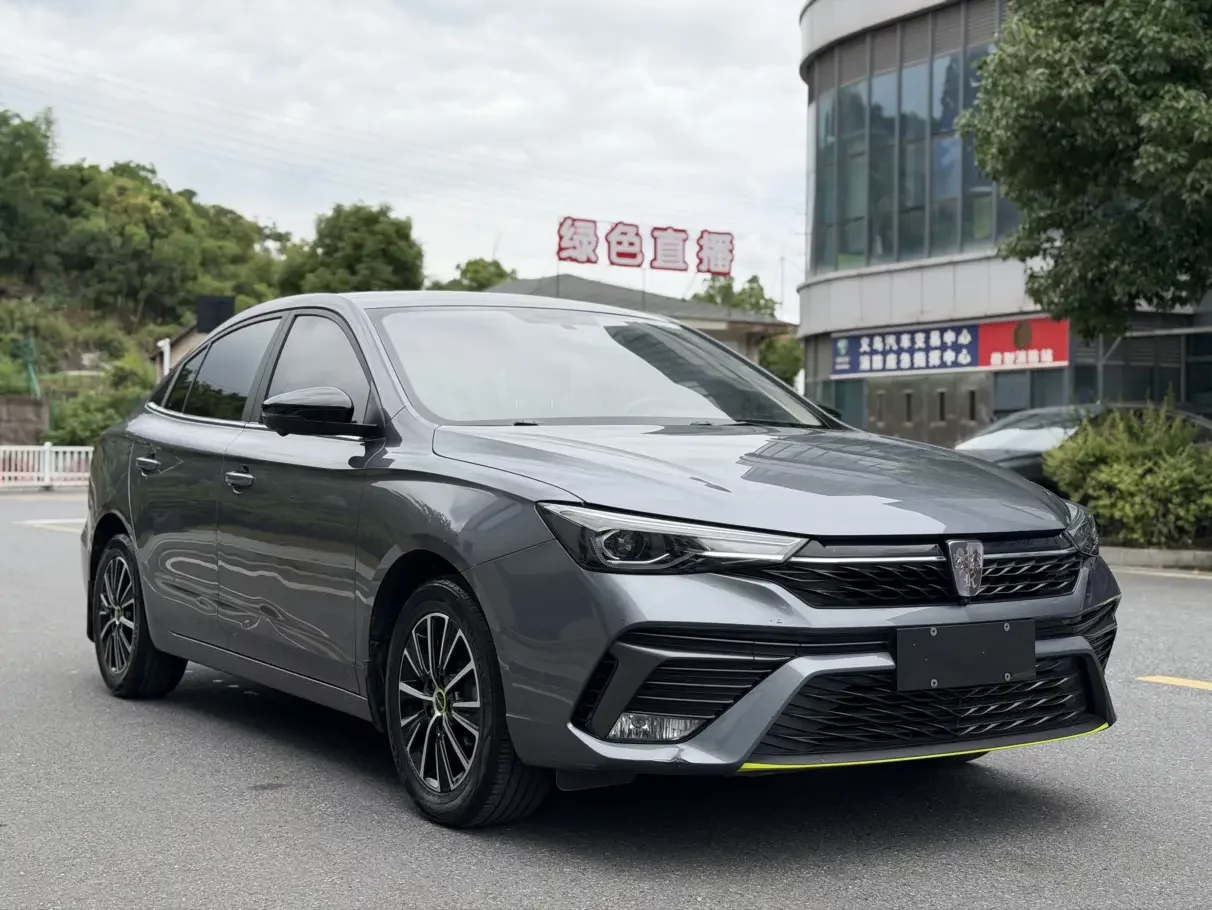 Roewe i5