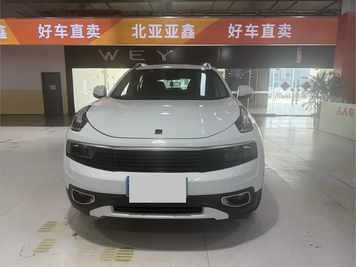 Lynk & Co 01