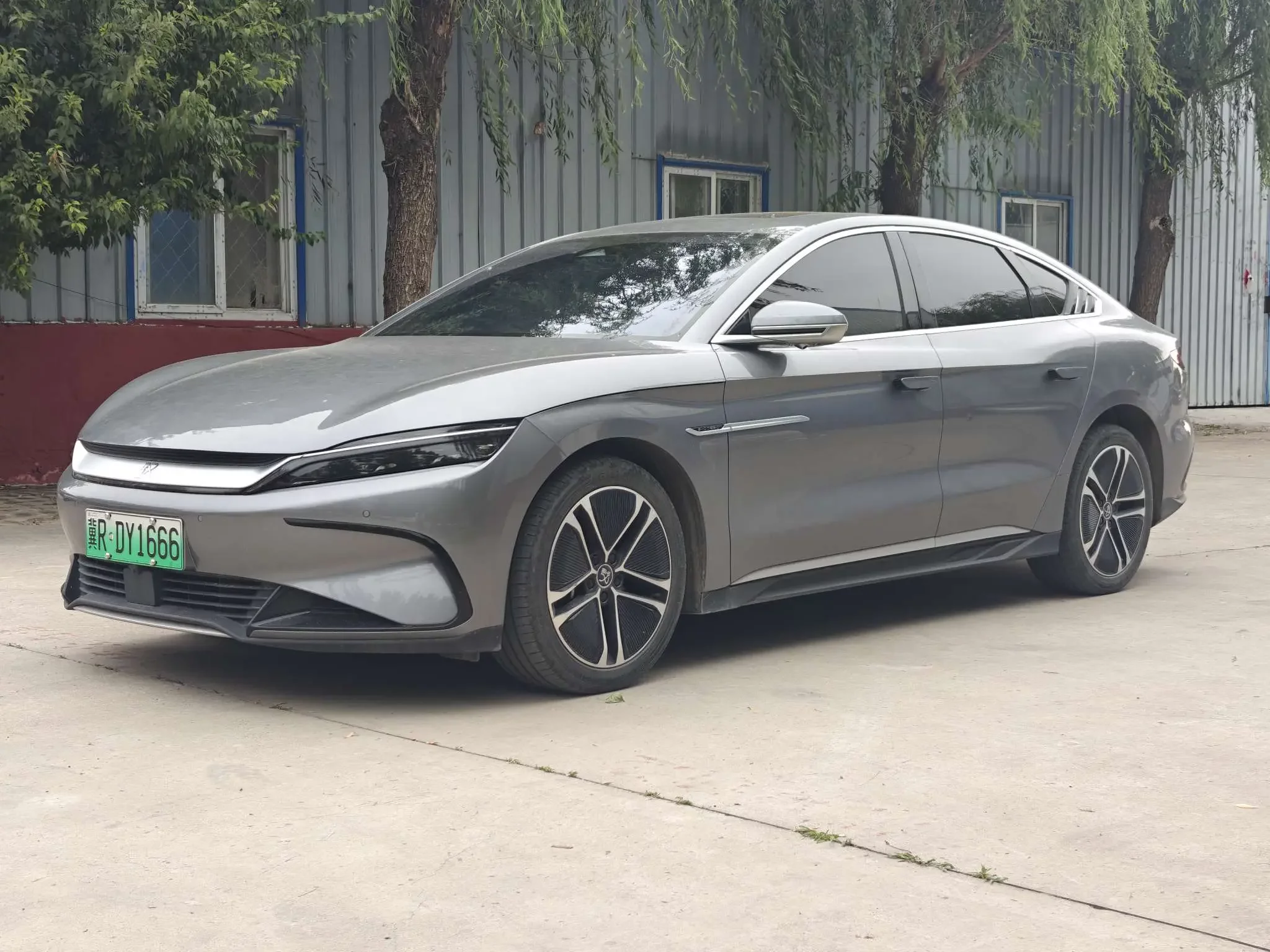 BYD Han EV