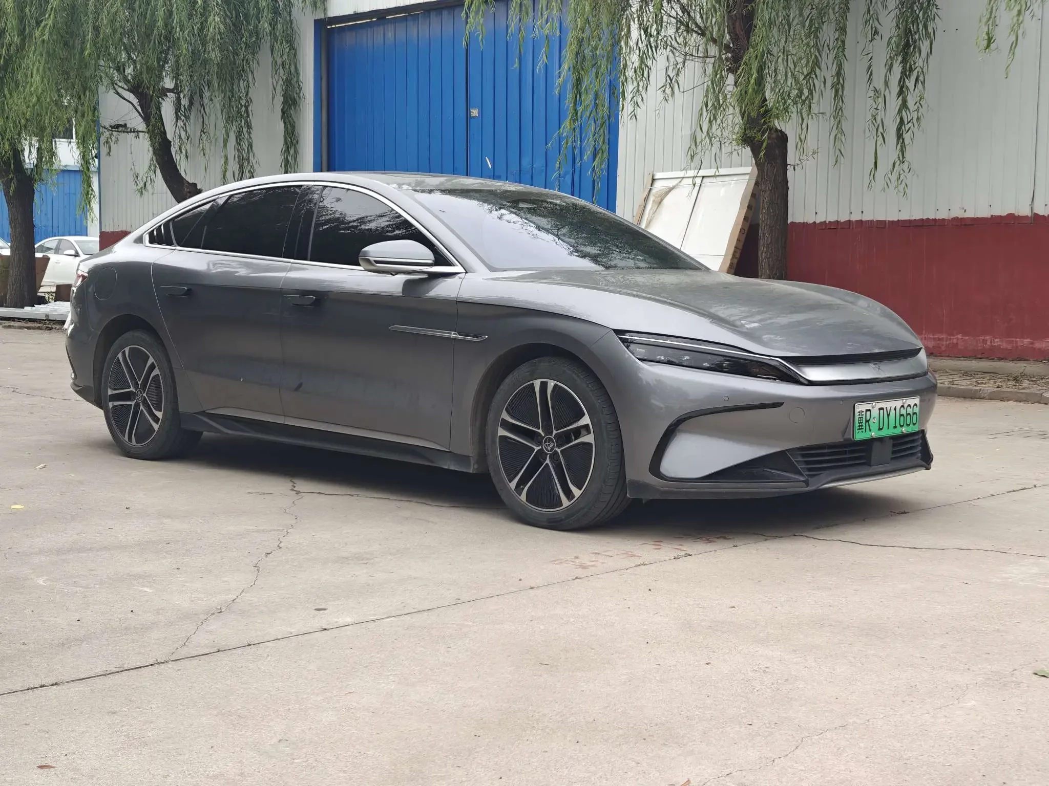 BYD Han EV