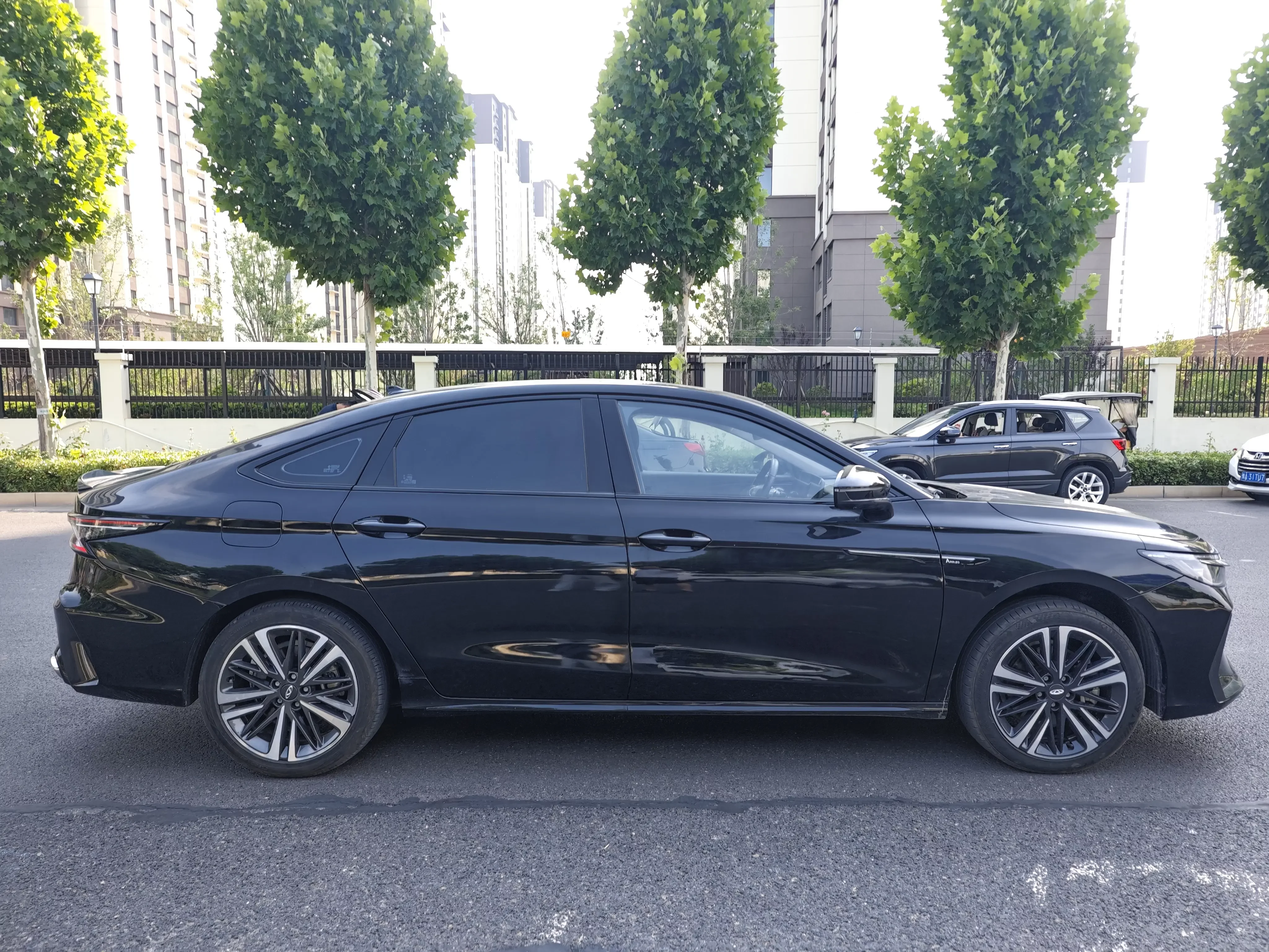 Chery Arrizo 8