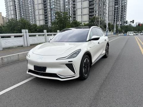 Zhiji LS7  из Китая