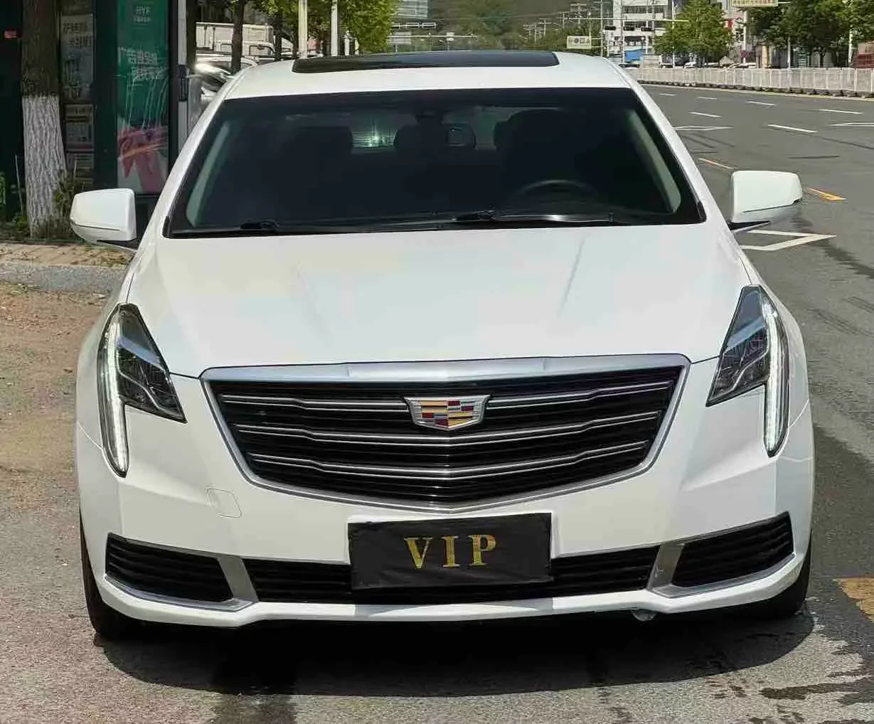 Cadillac XTS  из Китая