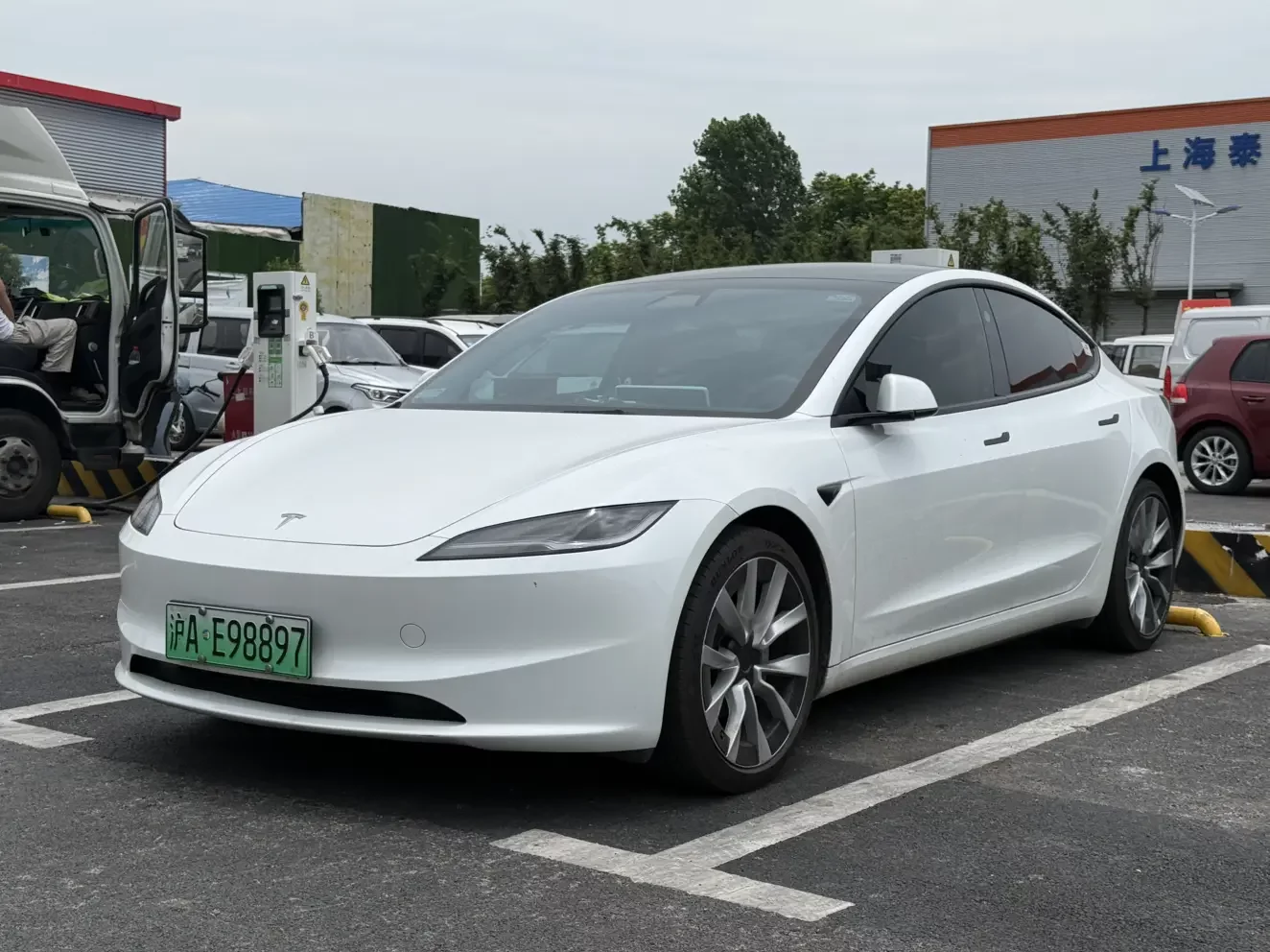 Tesla Model 3  из Китая